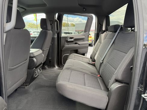 Used 2022 GMC Sierra 1500 SLE image 14