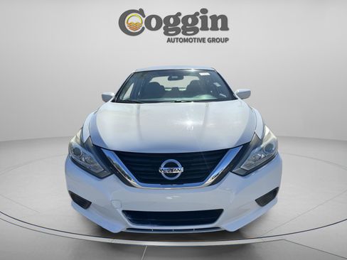 Used 2017 Nissan Altima 2.5 S w/ Power Driver Seat Package image 9