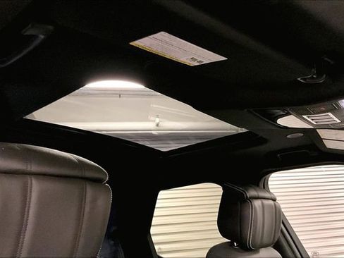 Certified 2023 Land Rover Discovery HSE R-Dynamic image 30