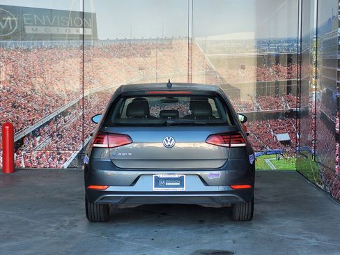 Used 2019 Volkswagen e-Golf SEL Premium image 7