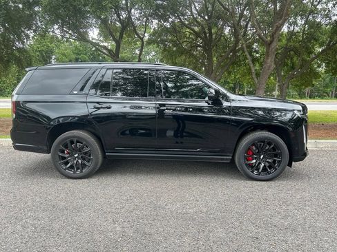 Used 2023 Cadillac Escalade Sport Platinum w/ LPO, ONYX Package AWD/4WD image 5