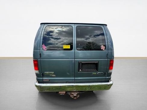 Used 2013 Ford E-150 and Econoline 150 Wagon w/ XLT Premium Pkg RWD image 5