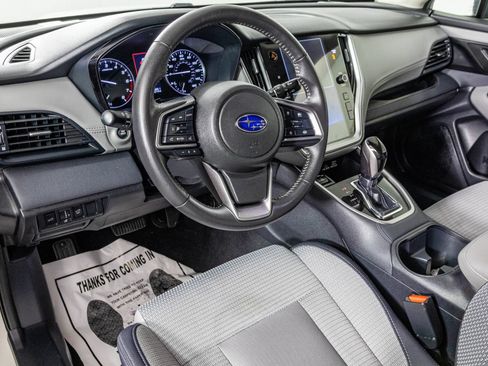 Used 2024 Subaru Outback Premium AWD/4WD image 3