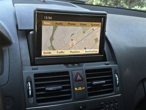 Used 2011 Mercedes-Benz C 350 Sport image 14