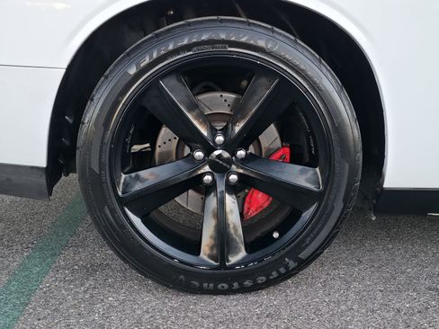 Used 2012 Dodge Challenger SRT8 w/ Premium Sound Group image 11