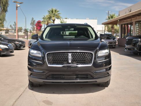 Used 2021 Lincoln Nautilus Reserve w/ Monochromatic Package image 2