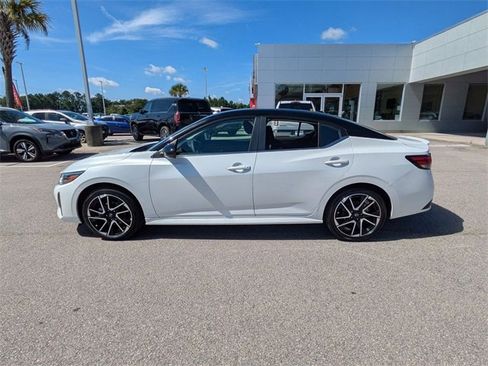 New 2025 Nissan Sentra SR w/ Trunk Package image 6