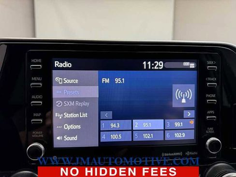 Used 2021 Toyota Highlander XLE image 26