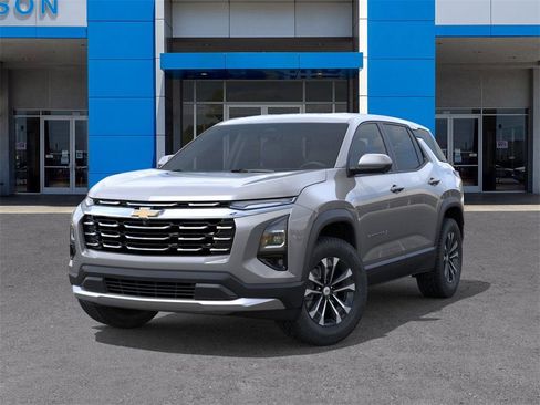 New 2026 Chevrolet Equinox LT w/ Safety and Technology Package image 6