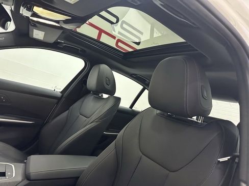 Used 2025 BMW 330i xDrive 330i xDrive w/ Premium Package image 22