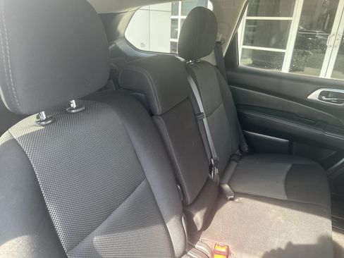Used 2020 Nissan Pathfinder S AWD/4WD image 27