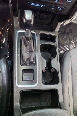 Used 2018 Ford Escape SE w/ SE Sport Appearance Package AWD/4WD image 19