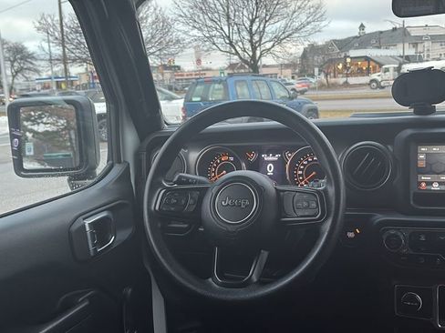Used 2023 Jeep Wrangler Sport image 15