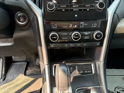 Used 2021 Subaru Ascent Premium w/ Convenience Package AWD/4WD image 25