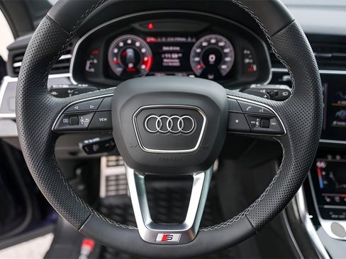 Used 2024 Audi SQ7 Prestige w/ Prestige Package image 15