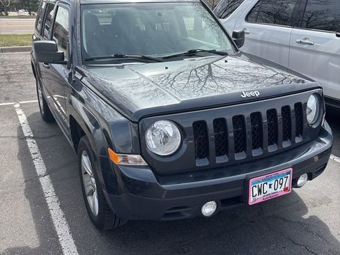 Used 2016 Jeep Patriot Latitude image 2