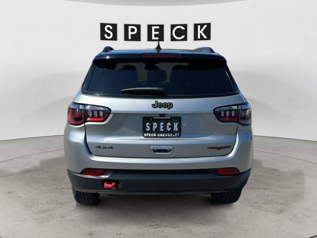 Used 2024 Jeep Compass Trailhawk AWD/4WD image 4