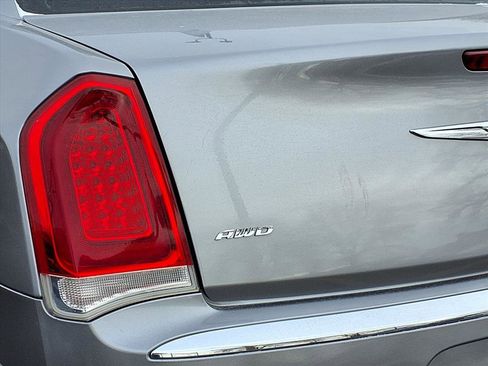 Used 2015 Chrysler 300 Limited image 21