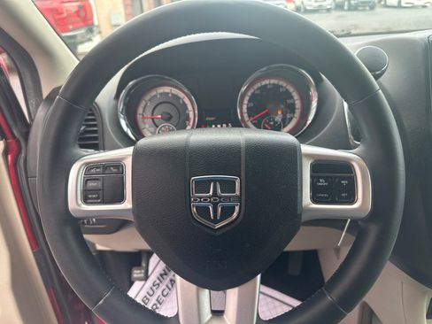 Used 2014 Dodge Grand Caravan SXT w/ UConnect Hands-Free Group FWD image 20