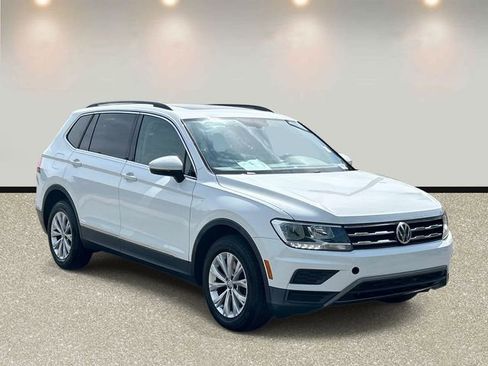 Used 2018 Volkswagen Tiguan SE FWD image 3