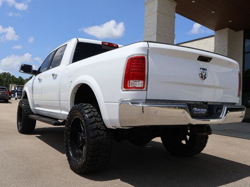 Used 2016 RAM 2500 Laramie w/ Convenience Group AWD/4WD image 3