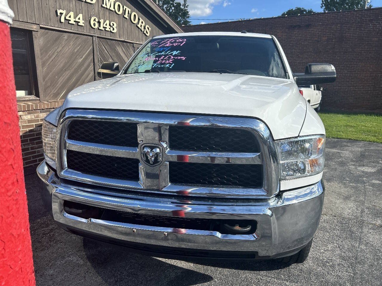 Used 2015 RAM 2500 Tradesman w/ Chrome Appearance Group AWD/4WD image 6