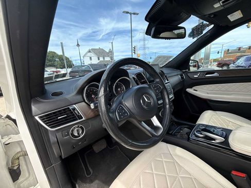 Used 2017 Mercedes-Benz GLS 550 4MATIC image 10