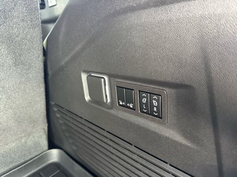 Certified 2023 GMC Yukon AT4 image 38