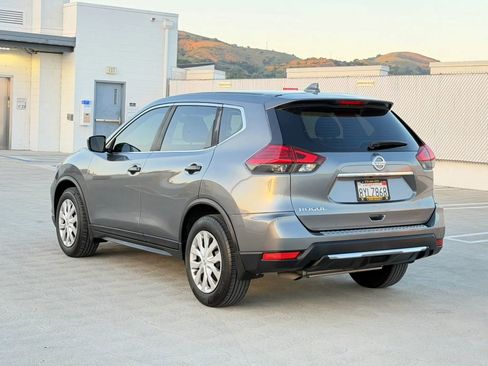 Used 2017 Nissan Rogue S image 6