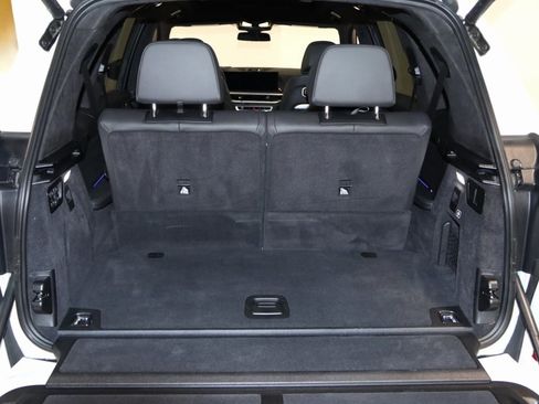 Used 2024 BMW X7 M60i image 79