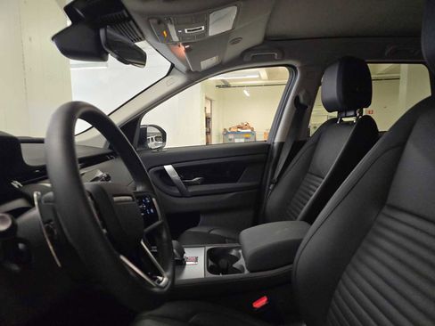Certified 2025 Land Rover Discovery Sport S image 17