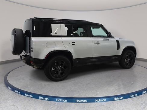 Used 2023 Land Rover Defender 110 X-Dynamic SE AWD/4WD image 6