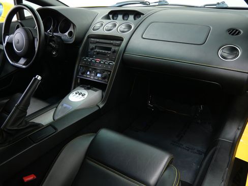 Used 2004 Lamborghini Gallardo AWD/4WD image 14
