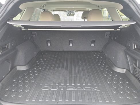 Used 2025 Subaru Outback Limited XT image 15