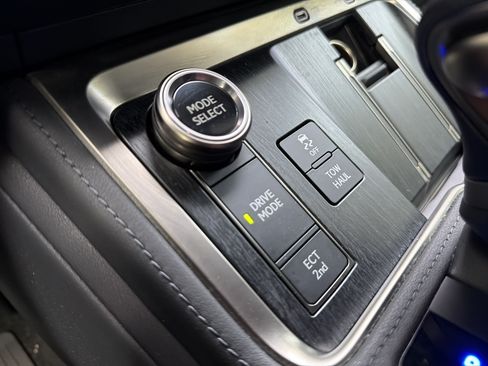 Used 2024 Lexus GX 550 w/ Accessory Package (Z1) AWD/4WD image 26