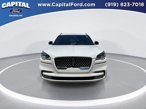 Used 2024 Lincoln Aviator Black Label w/ Dynamic Handling Package AWD/4WD image 3