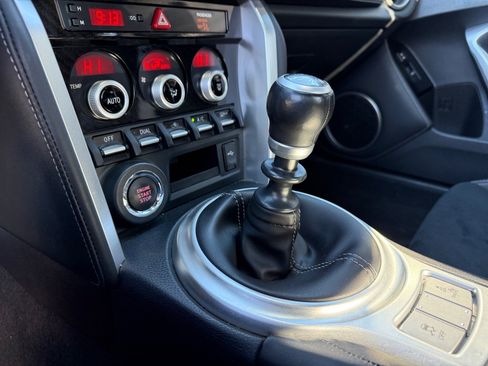 Used 2018 Subaru BRZ Limited w/ 50th Anniversary Edition image 25