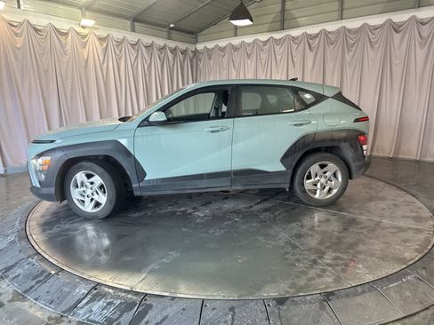 Certified 2024 Hyundai Kona SE image 8
