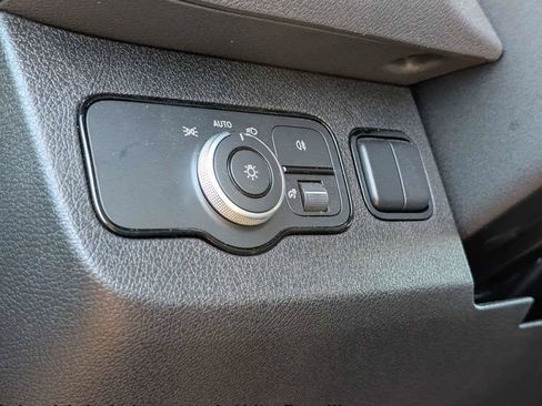 Used 2025 Mercedes-Benz Sprinter 2500 image 29