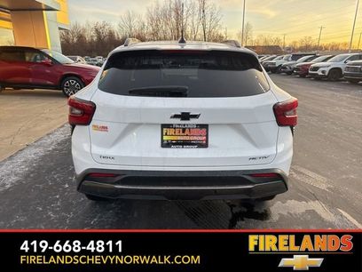 New 2026 Chevrolet Trax ACTIV w/ Sunroof Package
