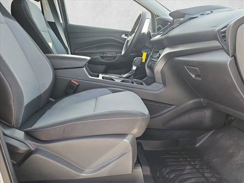 Used 2017 Ford Escape SE w/ Equipment Group 201A image 20