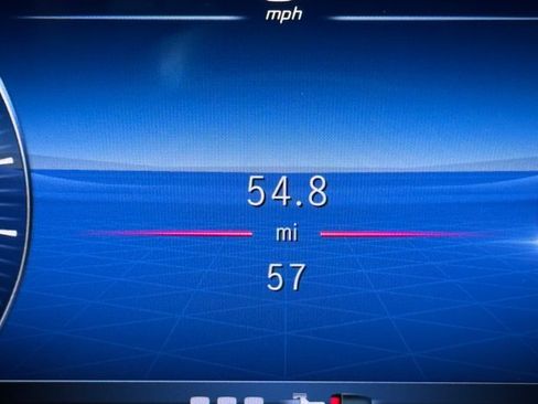 New 2025 Mercedes-Benz GLB 250 4MATIC image 16