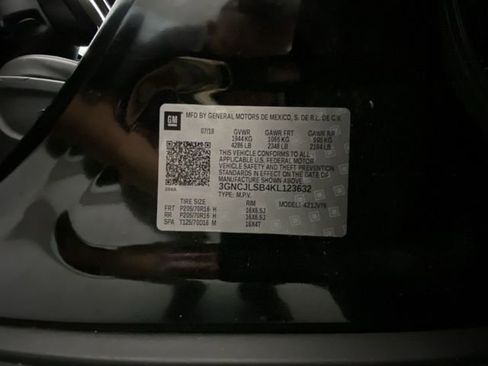 Used 2019 Chevrolet Trax LT w/ LT Convenience Package FWD image 27