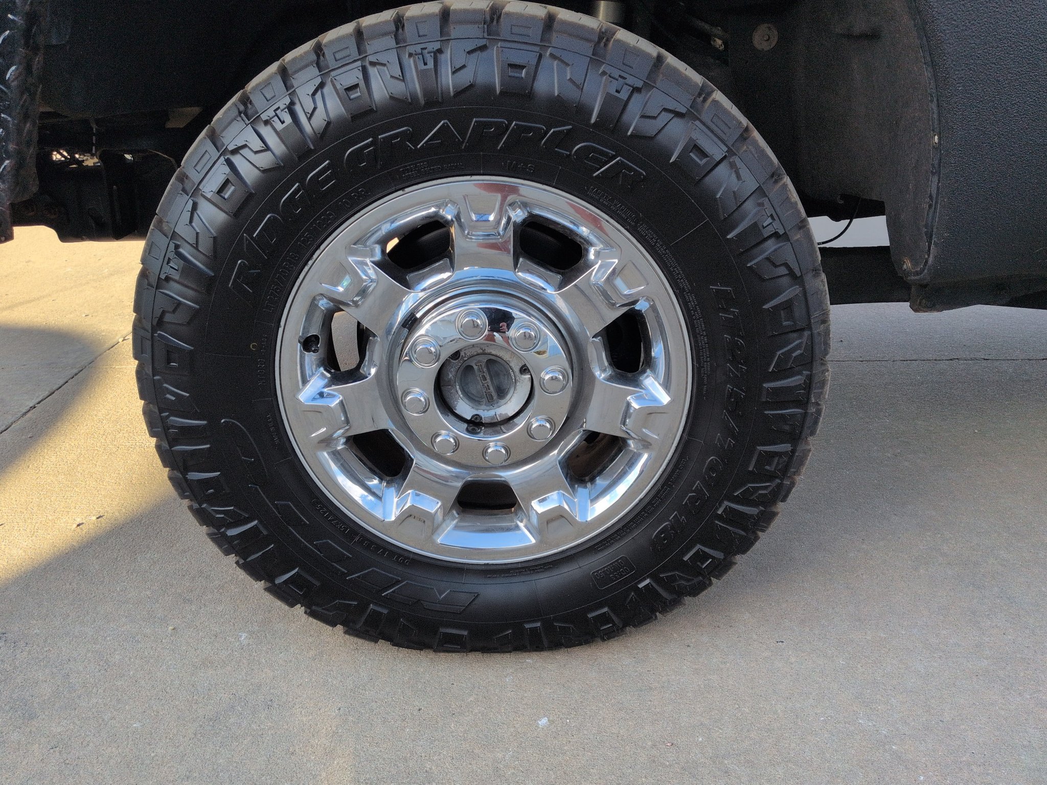 Used 2012 Ford F250 XLT w/ XLT Premium Pkg AWD/4WD image 11