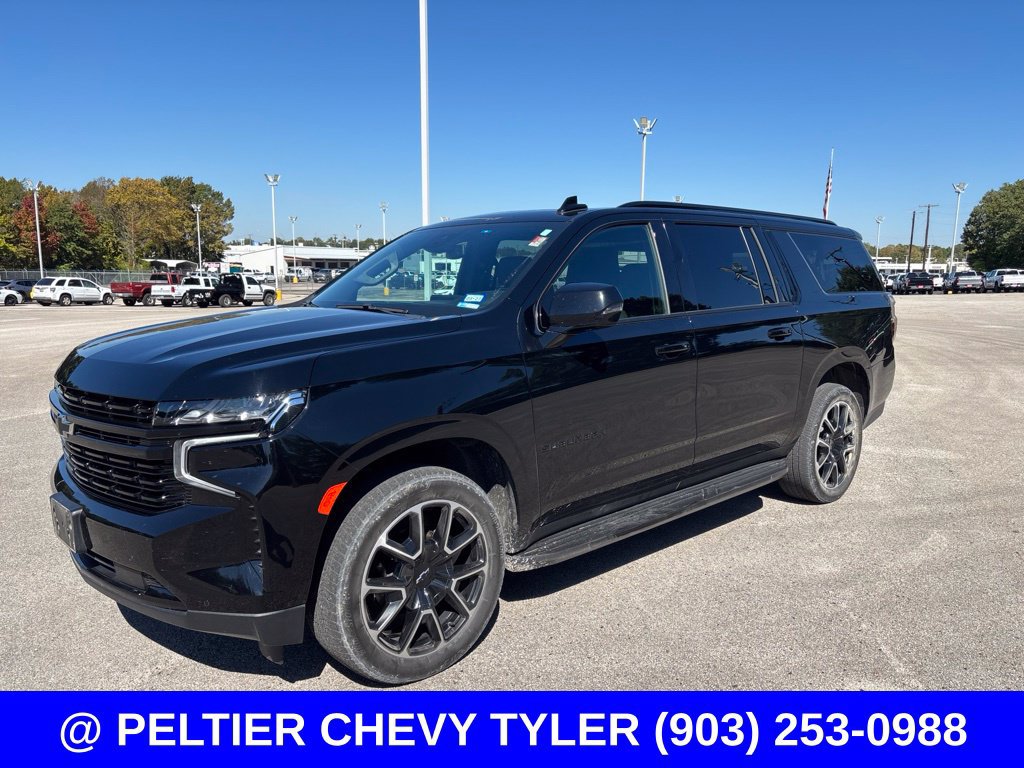 Used 2024 Chevrolet Suburban RST w/ Luxury Package AWD/4WD image 3