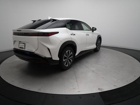 Used 2025 Lexus RZ 300e image 34