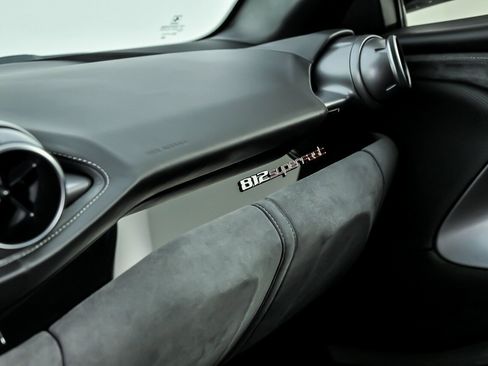 Used 2018 Ferrari 812 Superfast RWD image 34