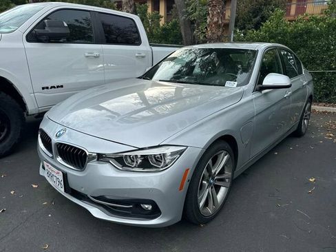 Used 2017 BMW 330e image 2