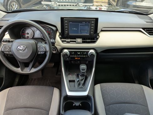 Used 2019 Toyota RAV4 XLE FWD image 16