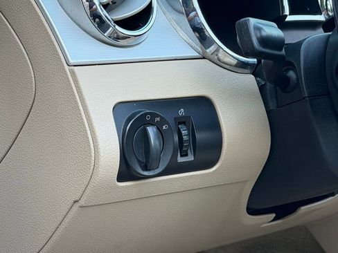 Used 2007 Ford Mustang Convertible RWD image 26